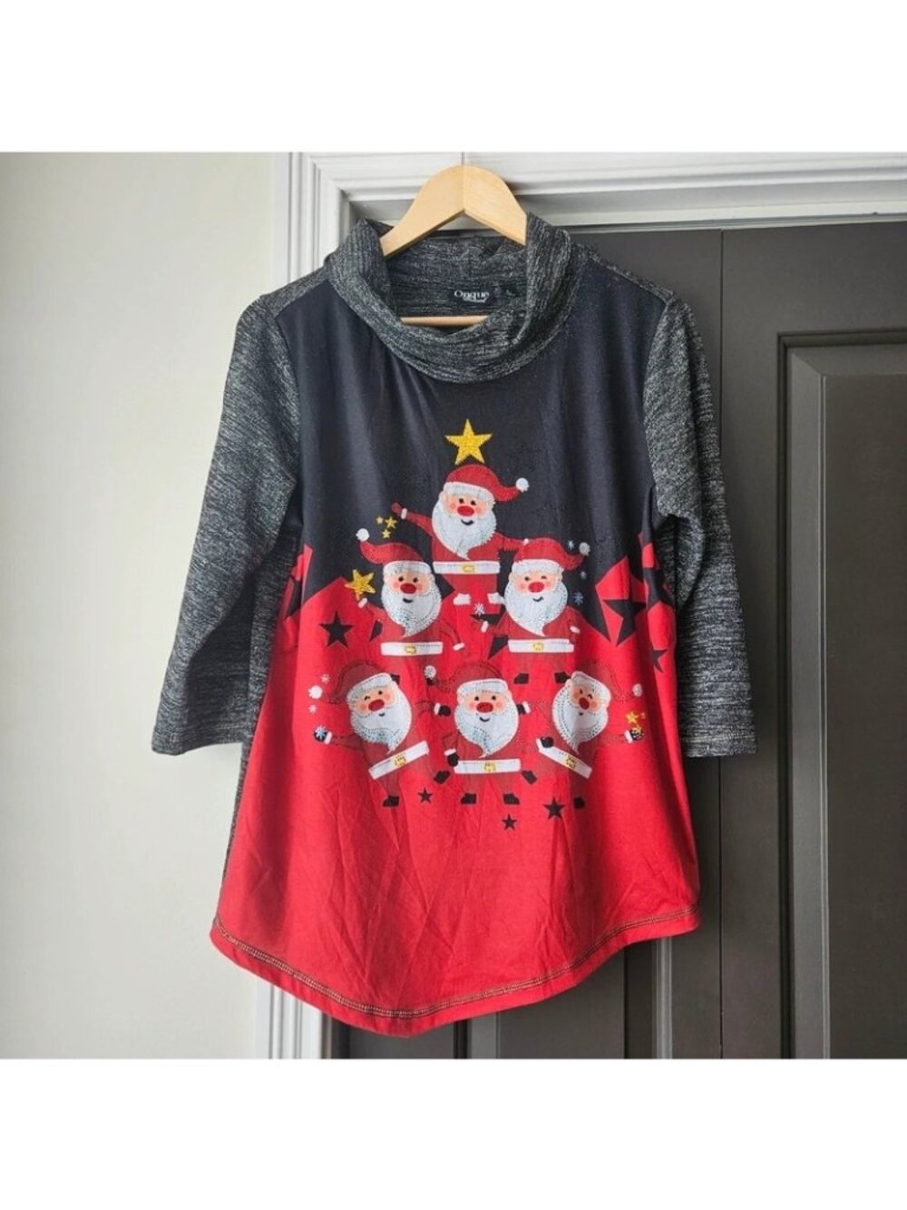 Onque Casuals Santa Christmas shirt Gray and Red Bling Sparkle Size Large